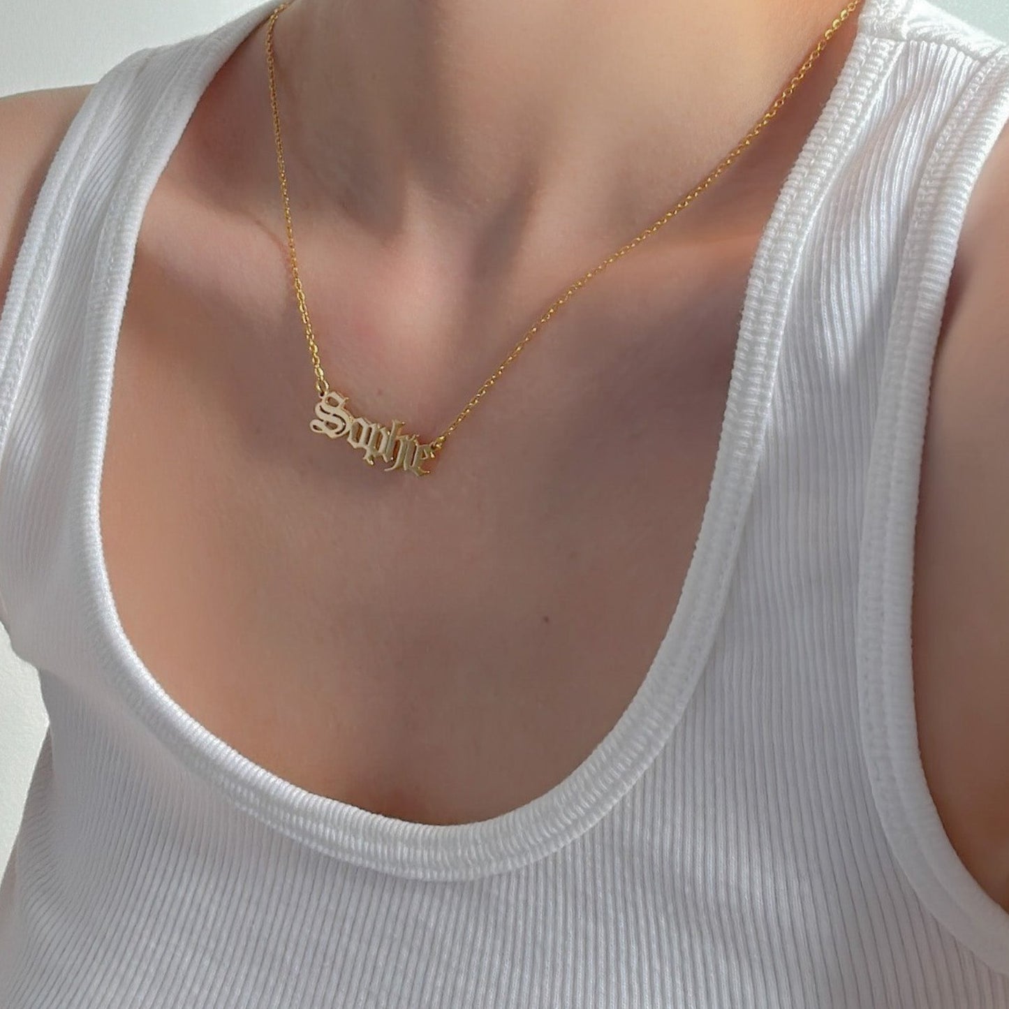 Collar personalizado con nombre en inglés antiguo de Rosoki ™