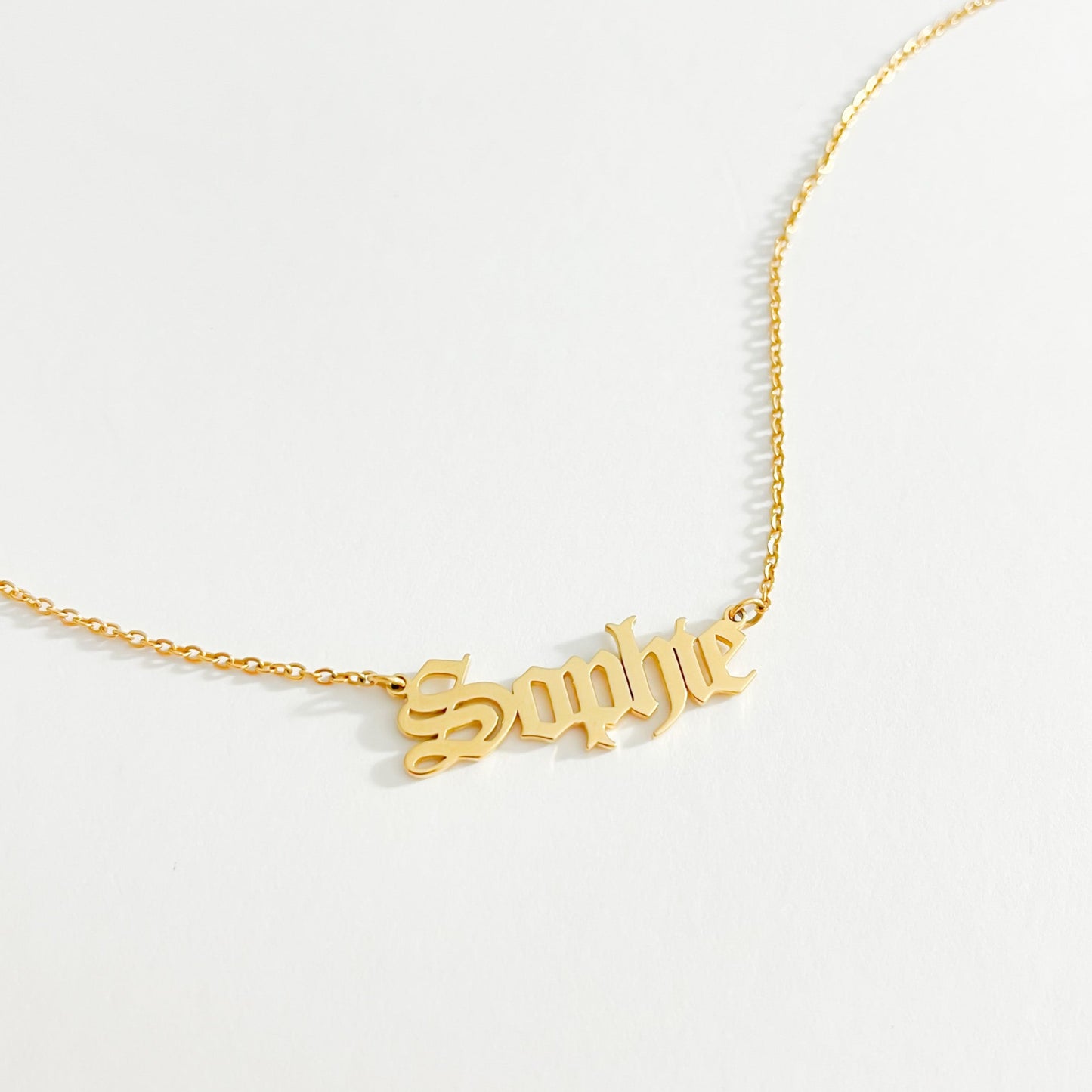 Collar personalizado con nombre en inglés antiguo de Rosoki ™